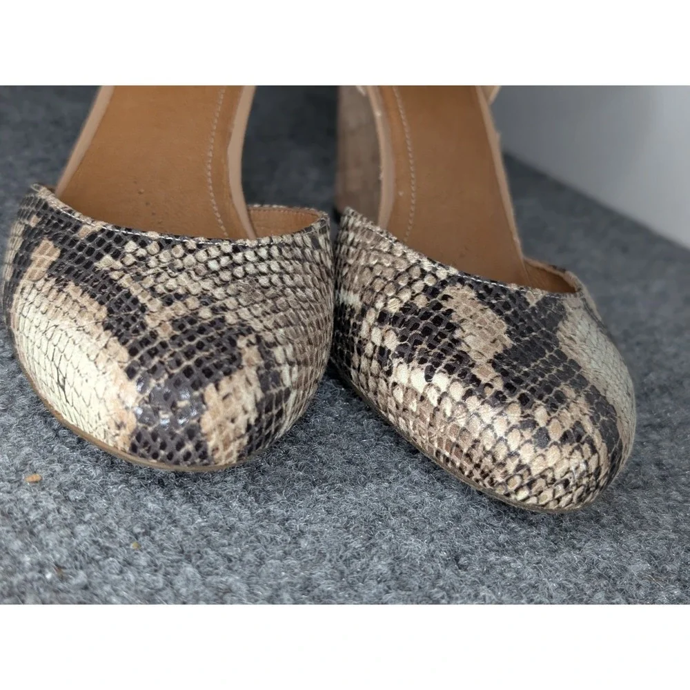 Clark's Artisan 8.5 Leather Snakeskin Print Ankle Strap Cork Wedge Comfort Heels